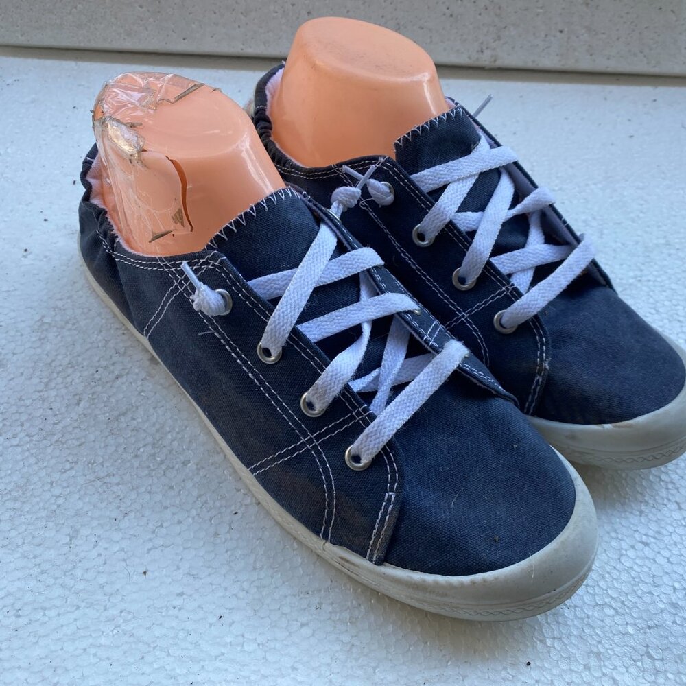 Time and Tru Women’s Blue Scrunch Back Sneaker Memory Foam Canvas Shoes Size 10 - Picture 10 of 14